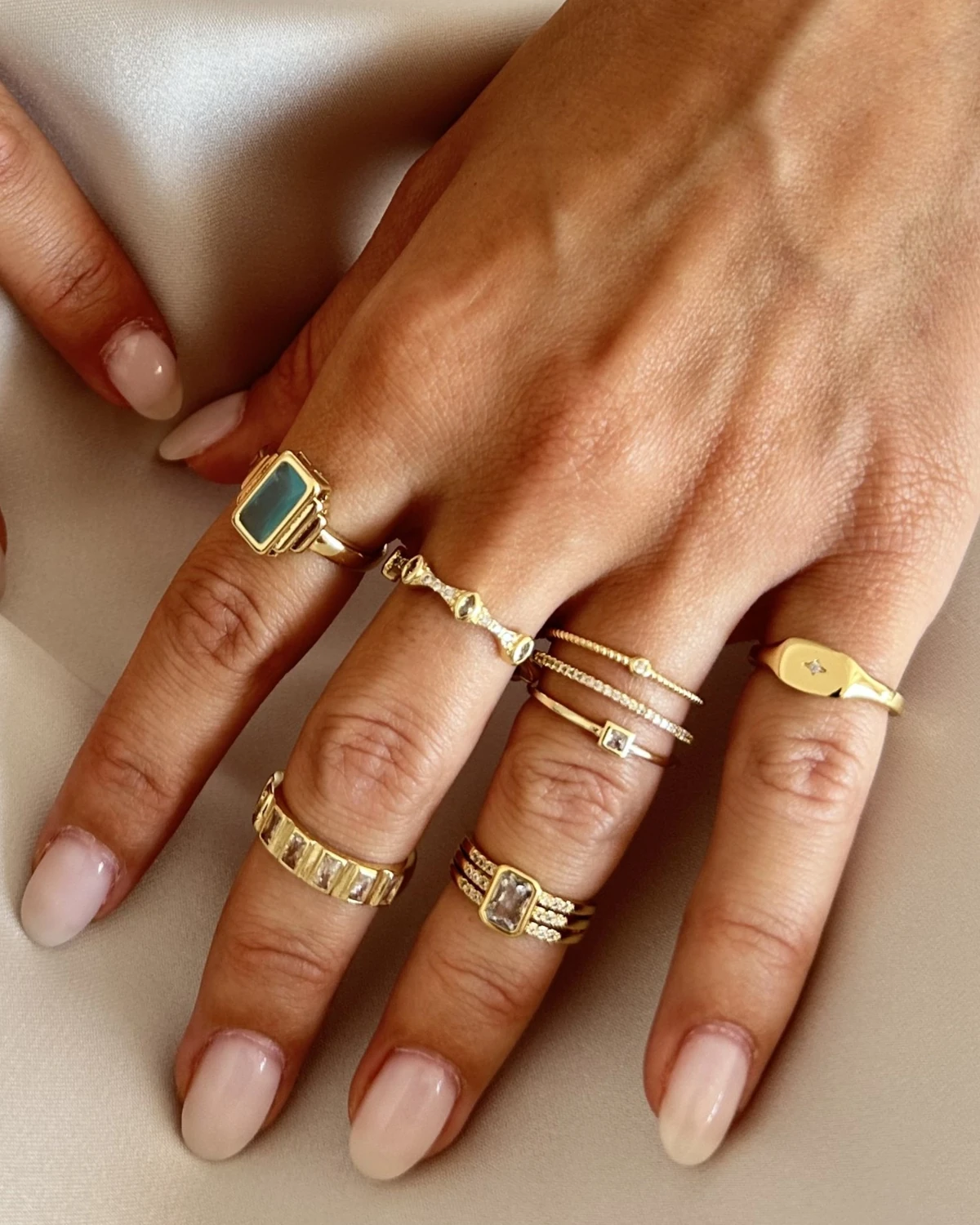 Ocean Gem – Ayarlanabilir Mavi Dikdörtgen Taşlı Yüzük